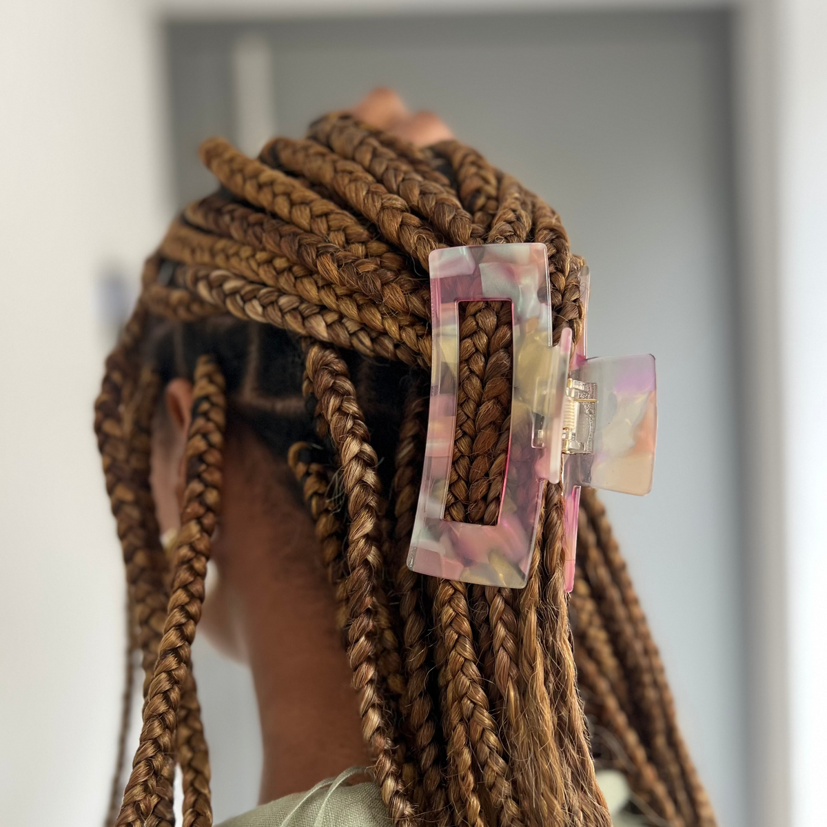TAWNY HAIRCLIP